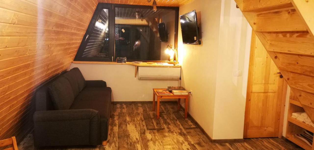 Casa - Cabana Tip A Frame, Cerna, Vaideeni, Valcea Cerna  エクステリア 写真